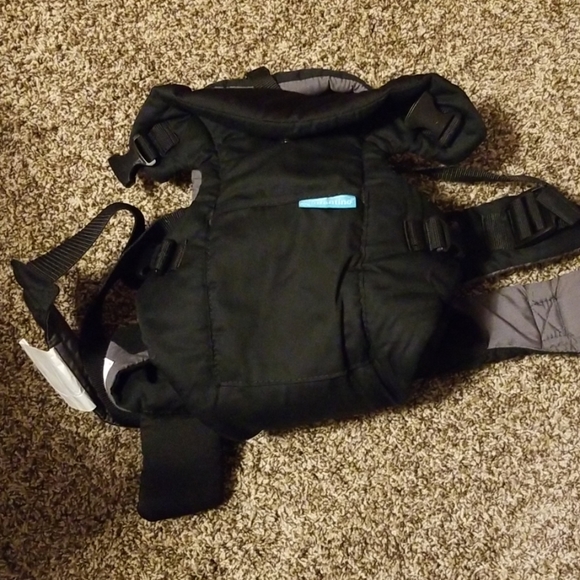 Infantino flip front 2 back carrier - Picture 3 of 4